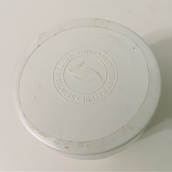 NatureWell Extra Virgin Coconut MCT Moisturizing Cream  284g - Picture 7 of 10